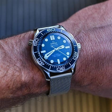 omega seamaster diver 300m james bond 60th anniversary|omega seamaster diver 300m 007.